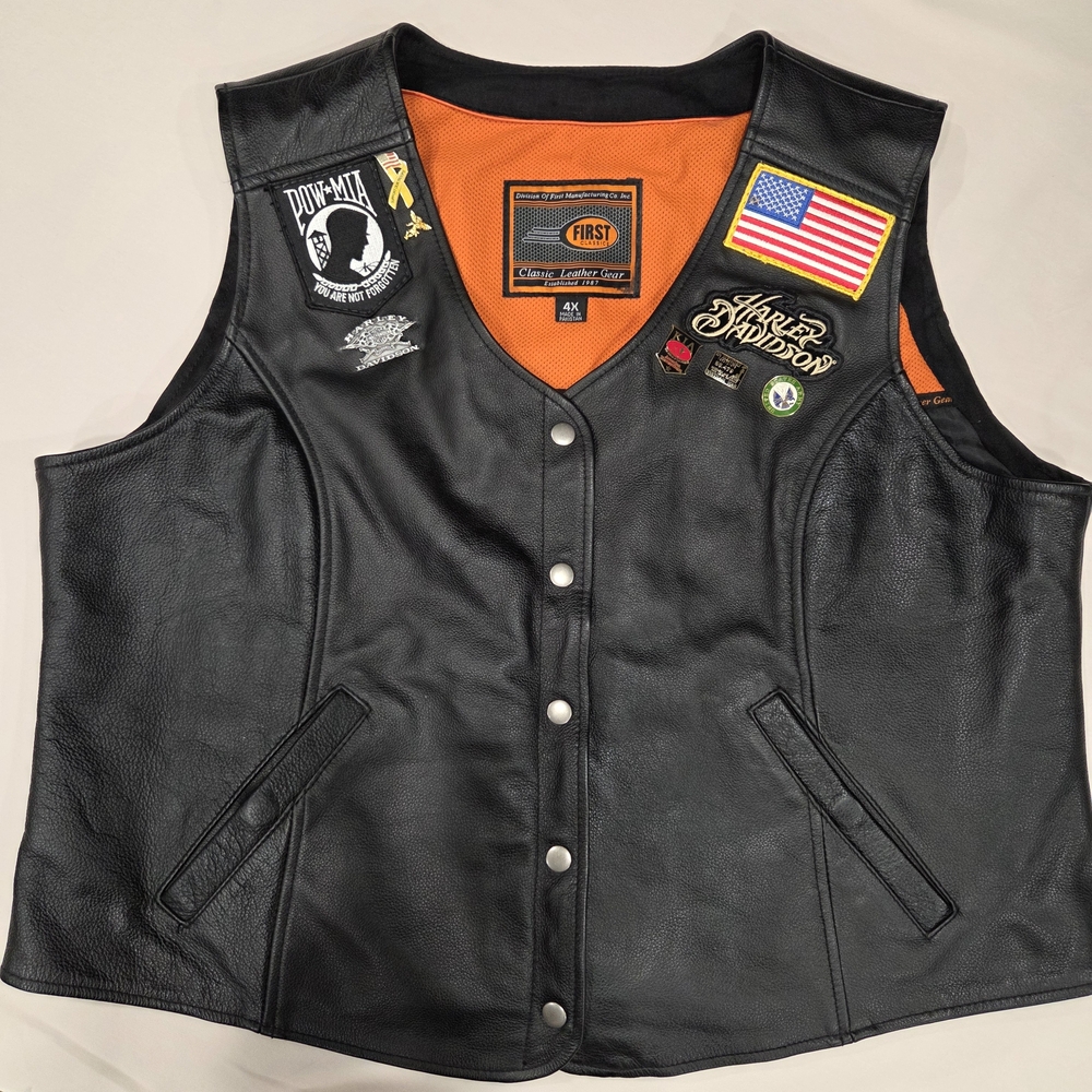 First Classic Black Leather Vest Women's 4X See Measurements Runs Small